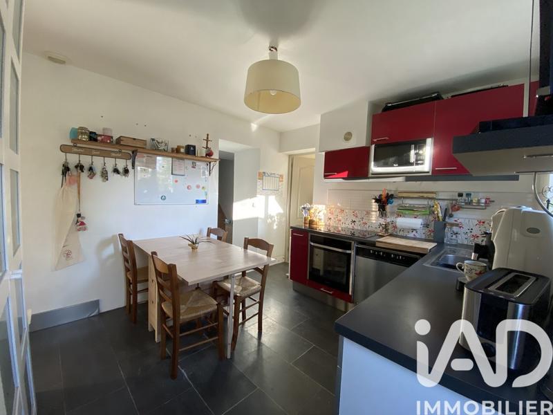 Maison - 211 m² - 9 pièces