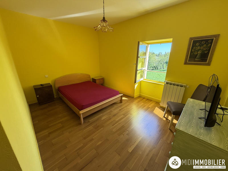 Maison - 239 m² - 7 pièces