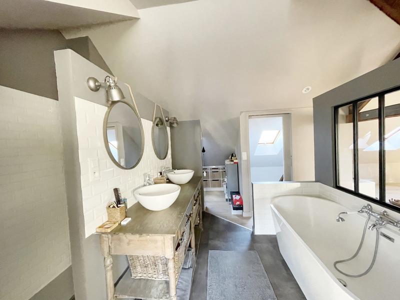 Maison - 137 m² - 6 pièces