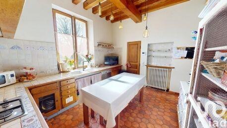 Maison - 210 m² - 7 pièces