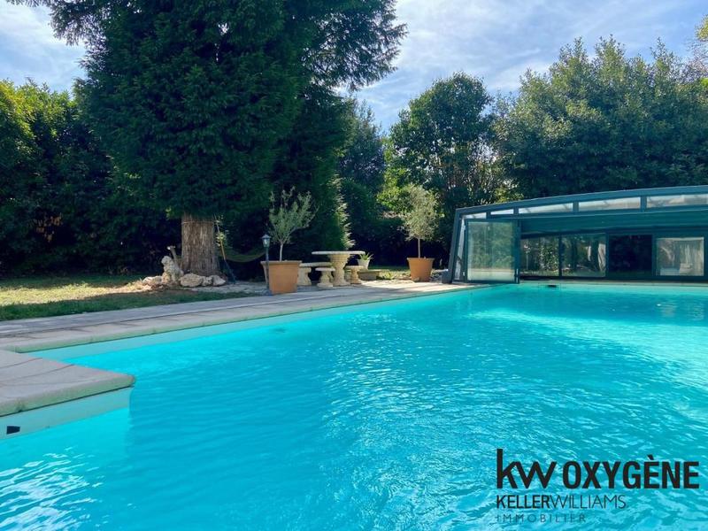 Demeure - 440 m² - 10 pièces