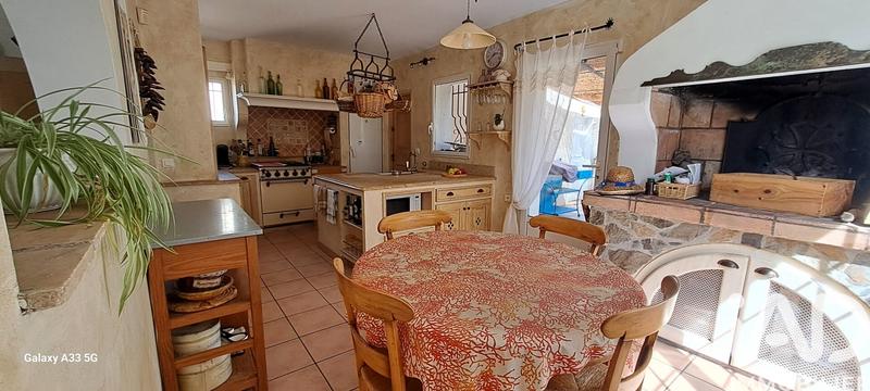 Maison - 195 m² - 7 pièces