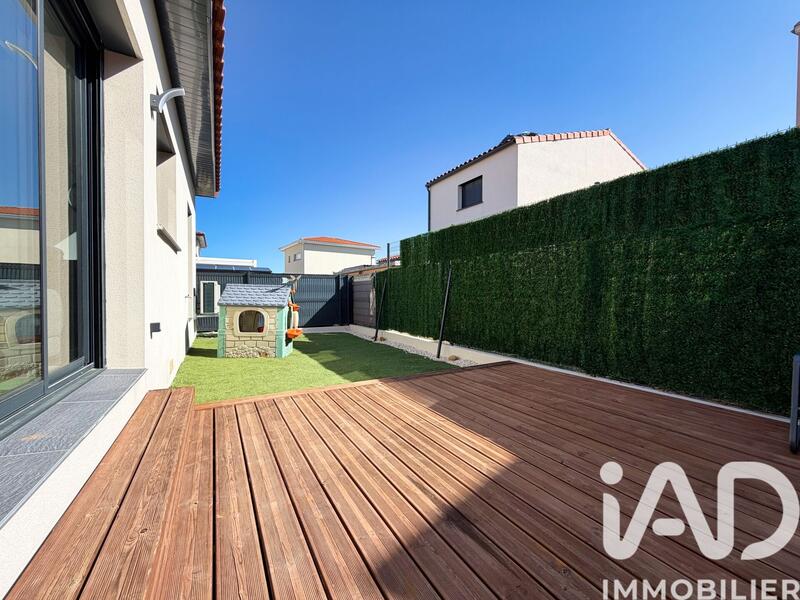 Maison - 95 m² - 4 pièces