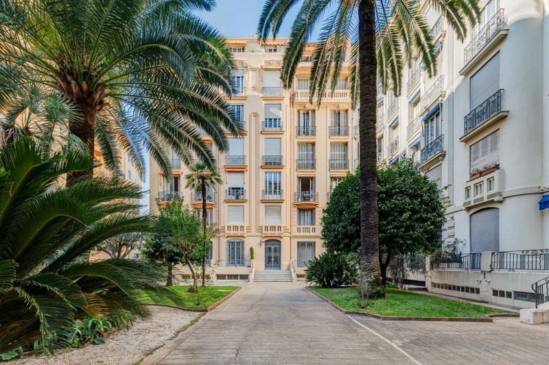 Appartement - 100 m² - 4 pièces