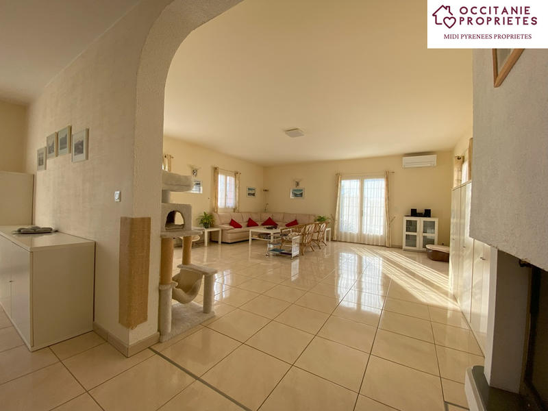 Maison - 211 m² - 5 pièces