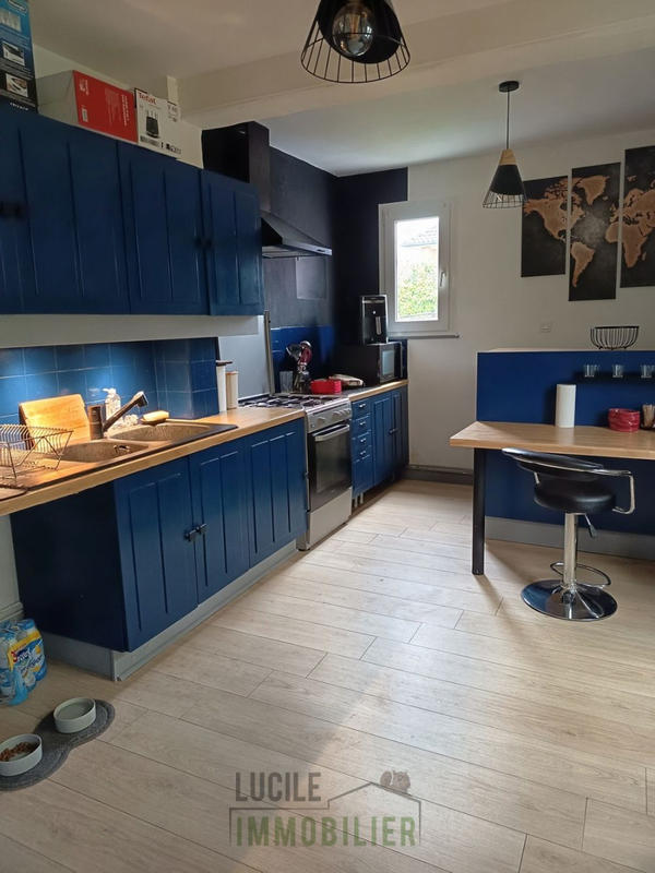 Maison - 90 m² - 5 pièces