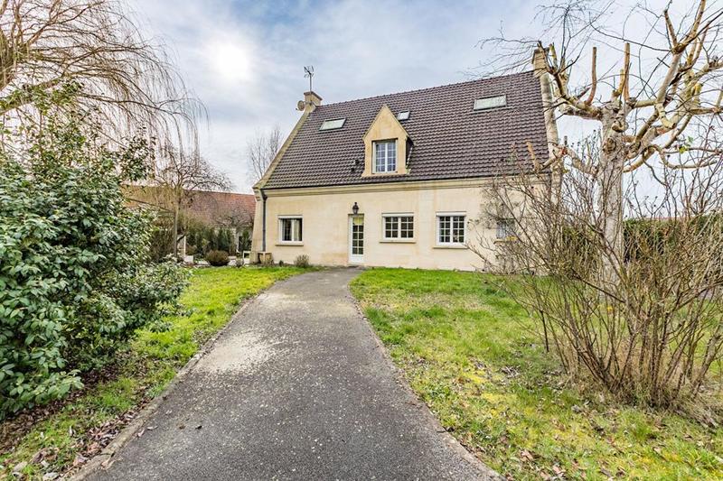 Maison - 216 m² - 6 pièces