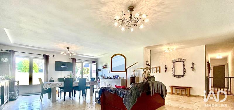 Maison - 138 m² - 6 pièces