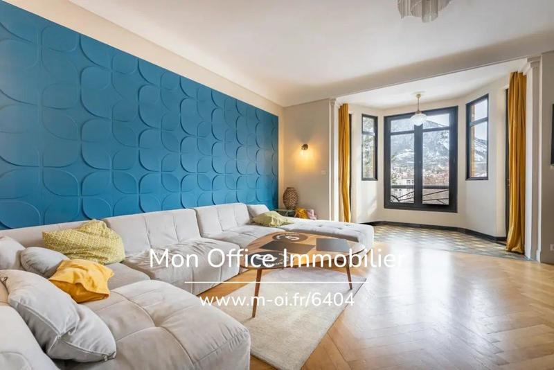 Appartement - 138 m² - 5 pièces