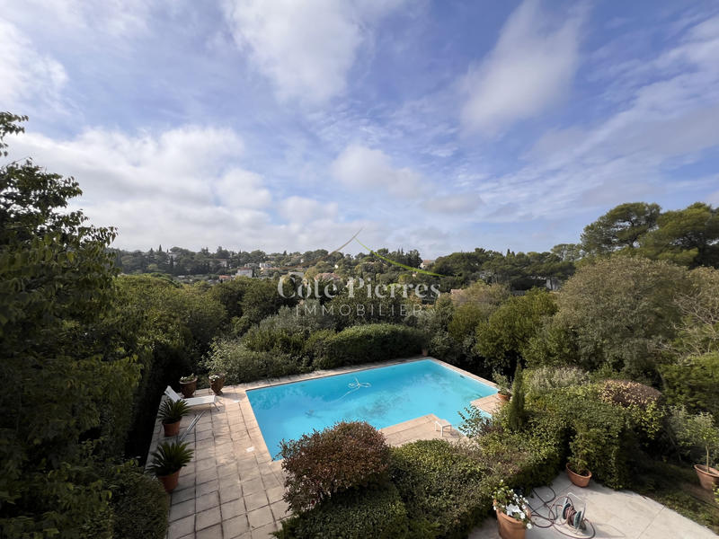 Maison - 178 m² - 6 pièces