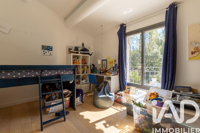 Maison - 200 m² - 6 pièces