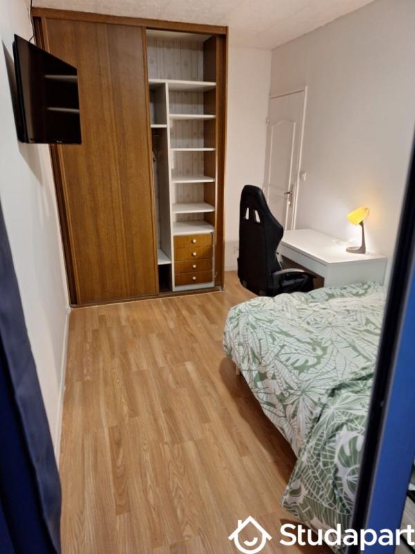Chambre - 10 m² - 1 pièce