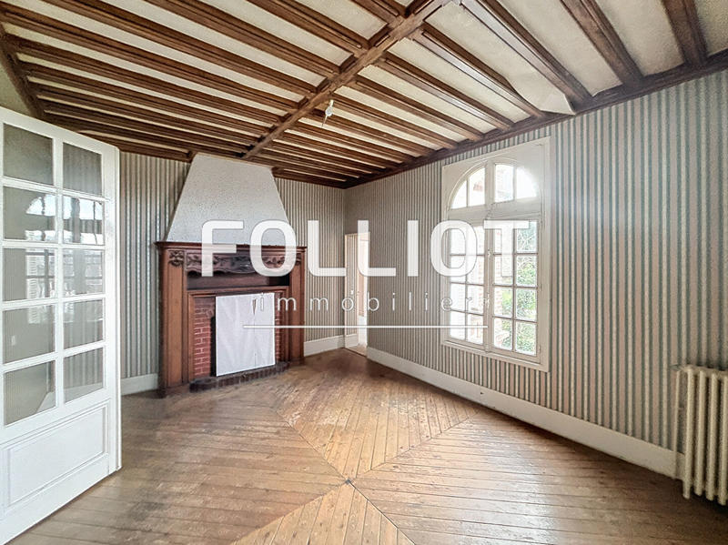 Maison - 382 m² - 15 pièces