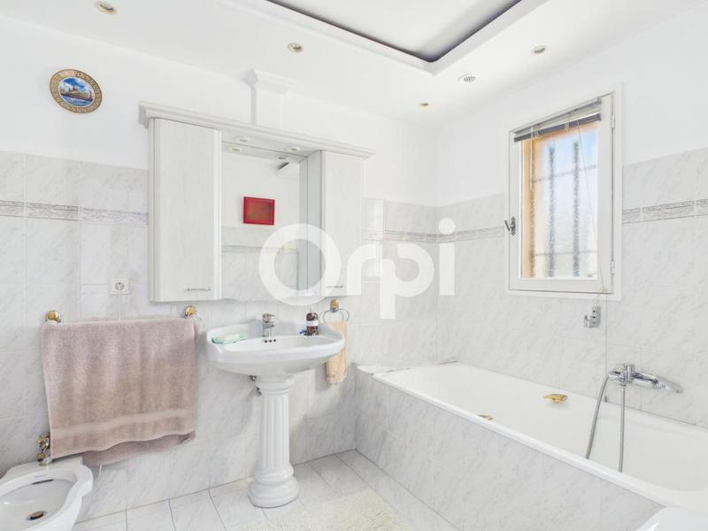 Villa - 148 m² - 5 pièces