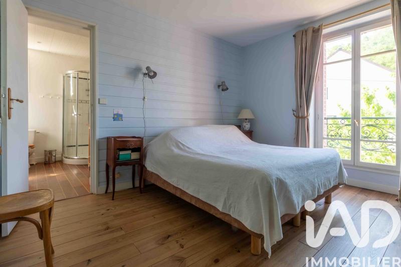 Maison - 187 m² - 8 pièces