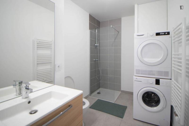 Chambre - 10 m² - 5 pièces