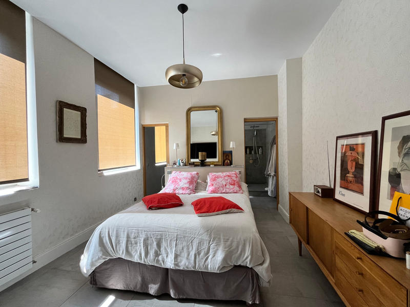 Appartement - 252 m² - 8 pièces