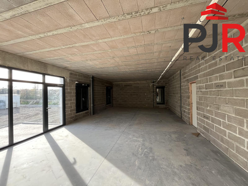 Local d'activités - 413 m²