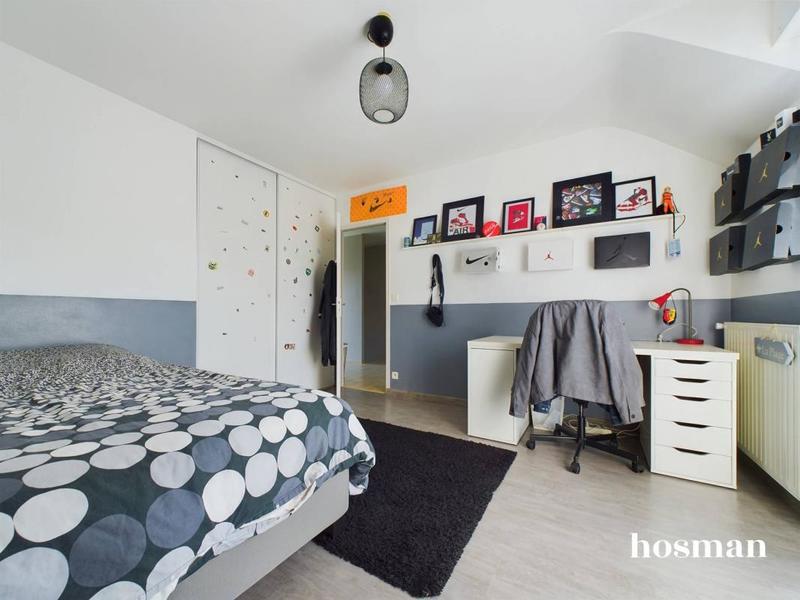 Maison - 204 m² - 8 pièces