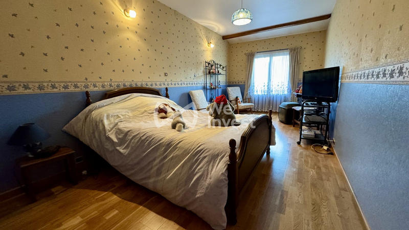 Maison - 231 m² - 7 pièces