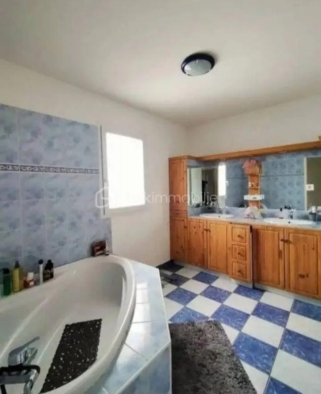 Maison - 137 m² - 6 pièces