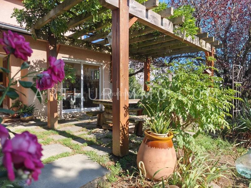 Maison - 180 m² - 7 pièces