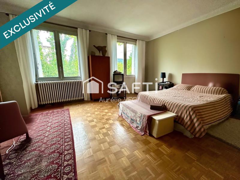 Maison - 253 m² - 8 pièces