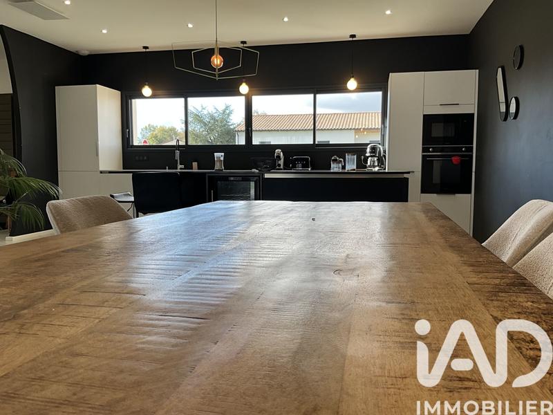 Maison - 159 m² - 5 pièces