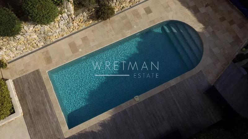 Maison - 201 m² - 4 pièces