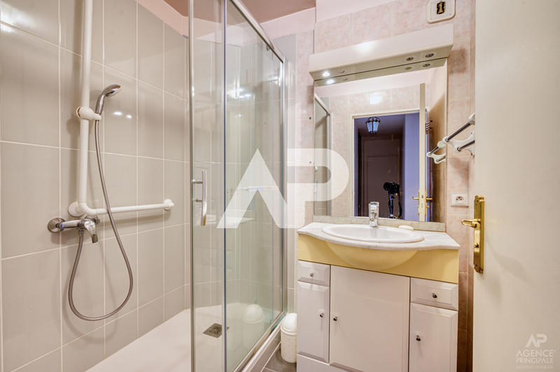 Appartement - 83 m² - 3 pièces