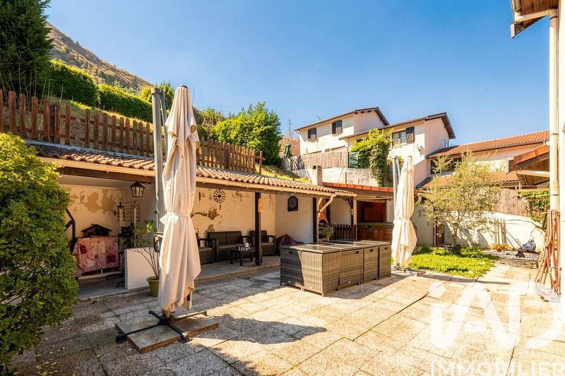 Maison - 104 m² - 5 pièces