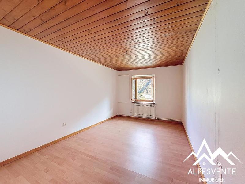 Appartement - 97 m² - 4 pièces