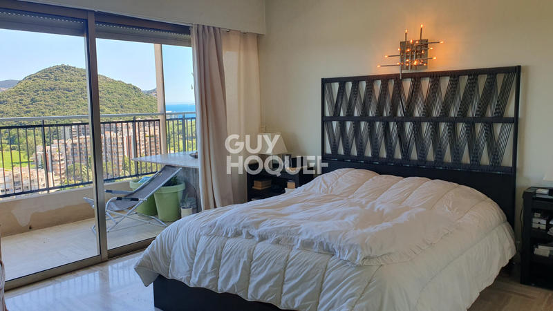 Appartement - 190 m² - 5 pièces