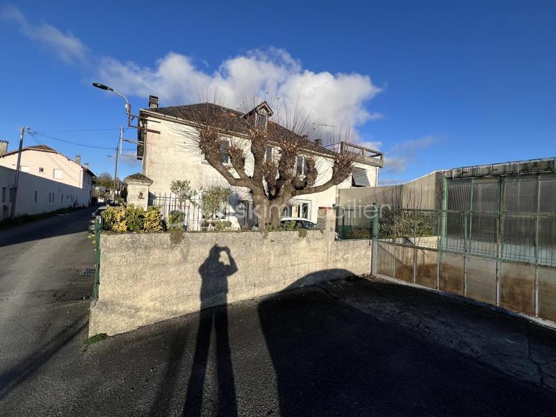 Immeuble - 300 m² - 11 pièces