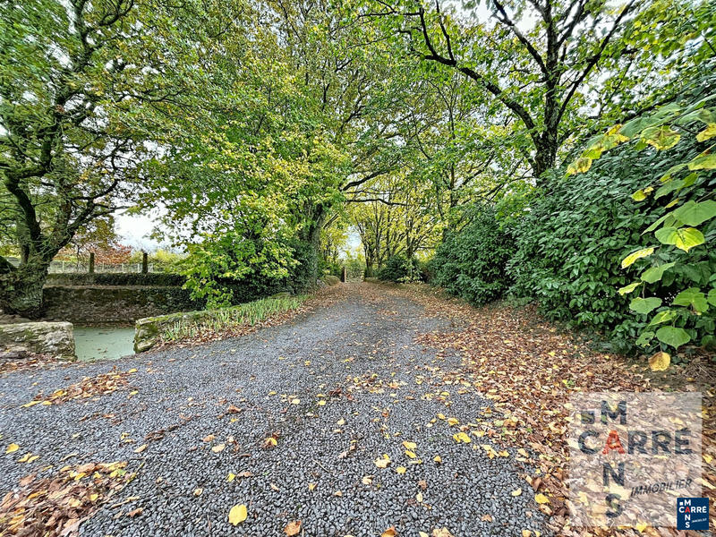 Maison - 380 m² - 10 pièces