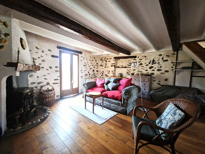 Maison - 95 m² - 4 pièces