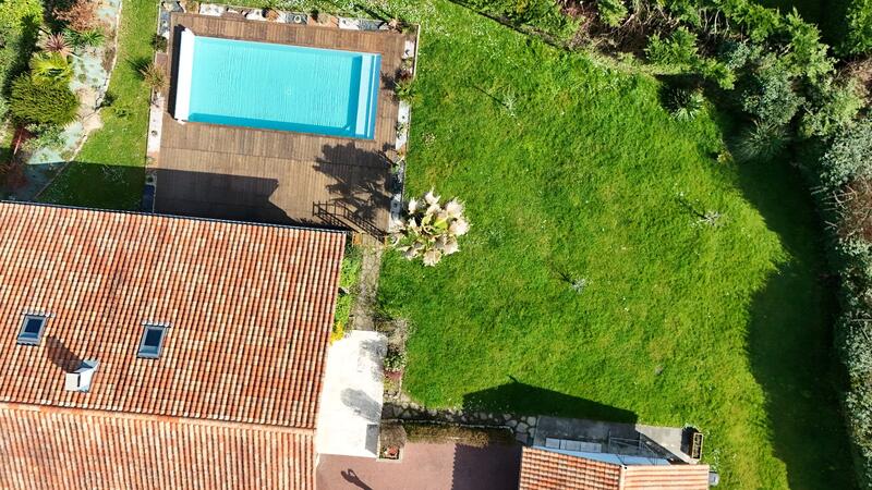 Maison contemporaine - 185 m² - 6 pièces