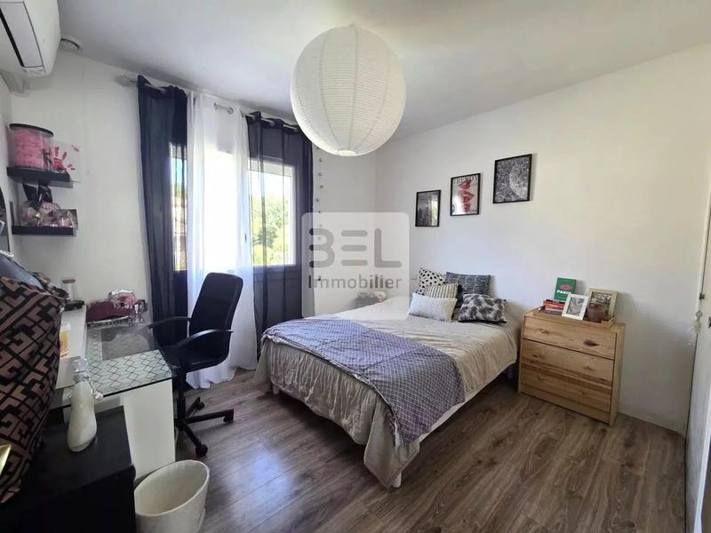 Villa - 107 m² - 6 pièces