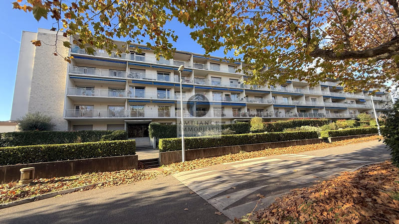 Appartement - 98 m² - 4 pièces