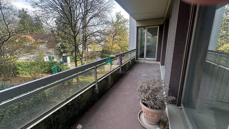 Appartement - 95 m² - 3 pièces