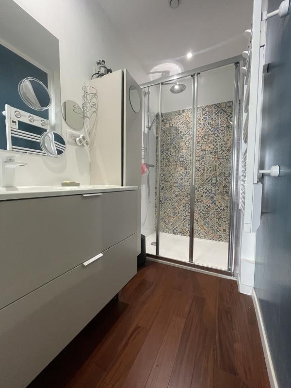 Maison - 200 m² - 7 pièces