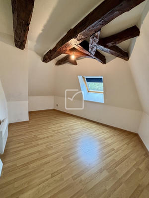 Maison - 80 m² - 5 pièces