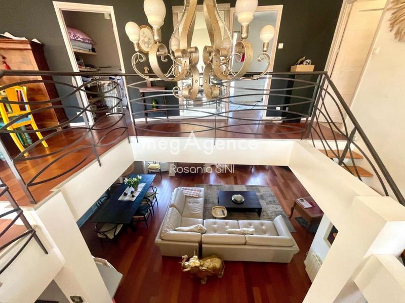 Appartement - 172 m² - 7 pièces