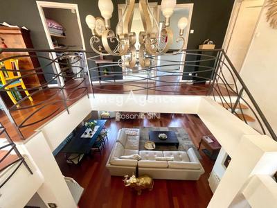 Appartement - 172 m² - 7 pièces