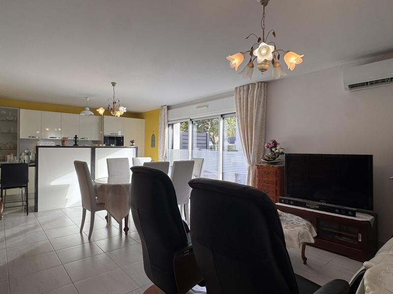 Appartement - 80 m² - 4 pièces