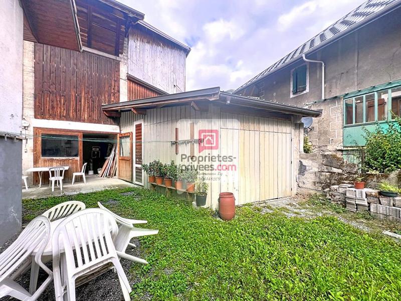 Grange - 600 m² - 7 pièces