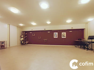 Local d'activités - 242 m² - 8 pièces