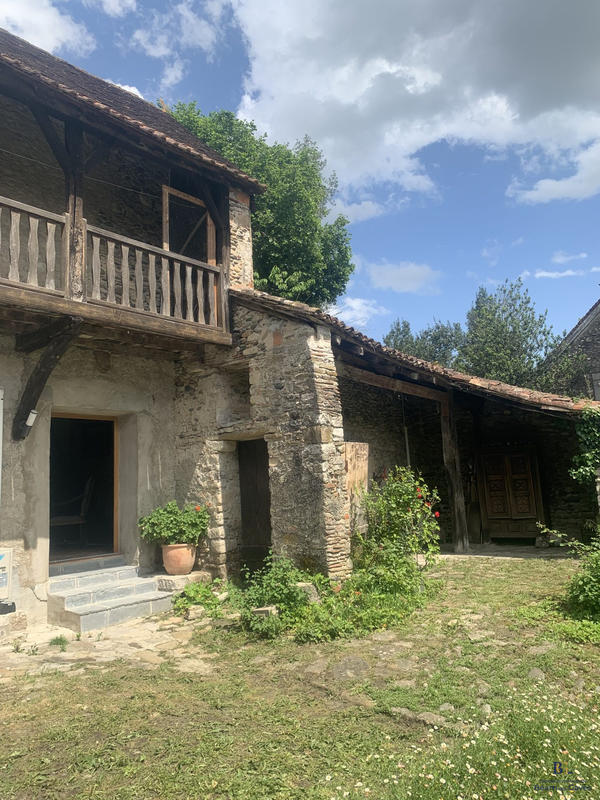 Maison - 231 m² - 6 pièces