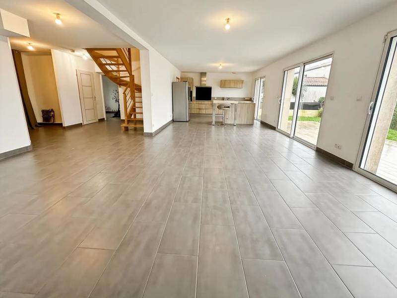 Maison - 146 m² - 7 pièces