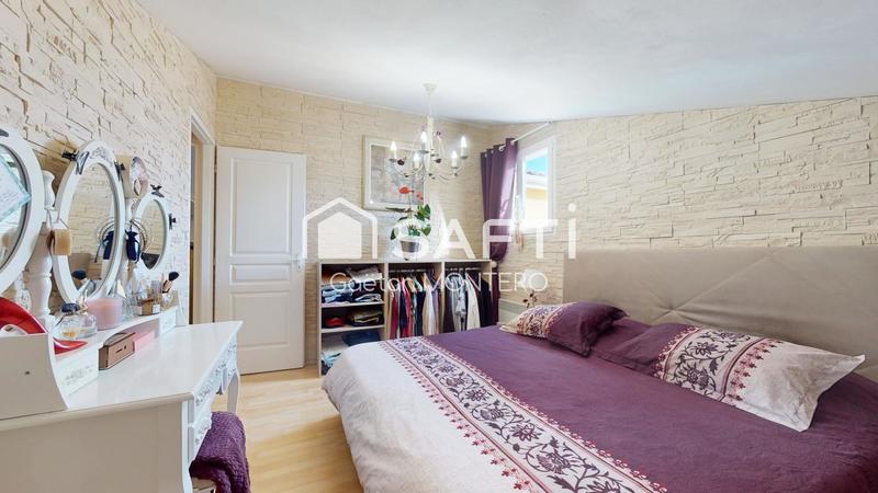 Maison - 272 m² - 14 pièces